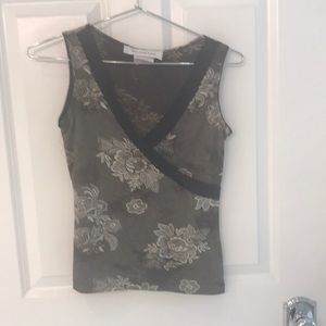 Gorgeous Melanie Lyme top